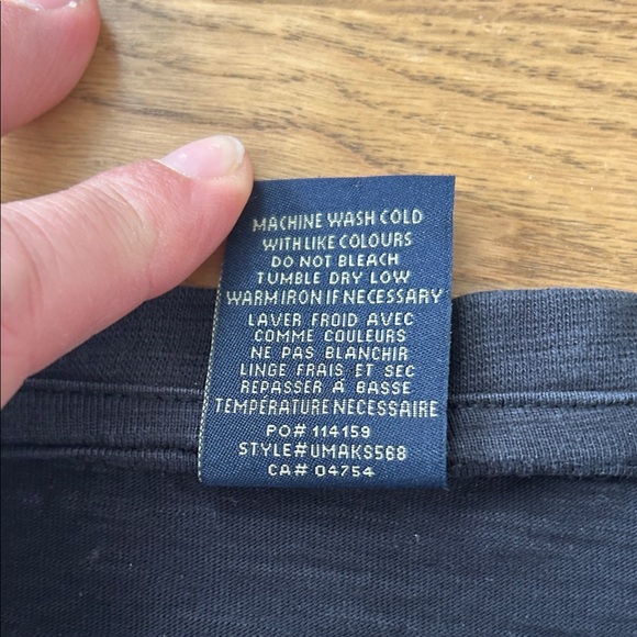 Polo by Ralph Lauren Men's Navy V-Neck Tee - Picture 5 of 8